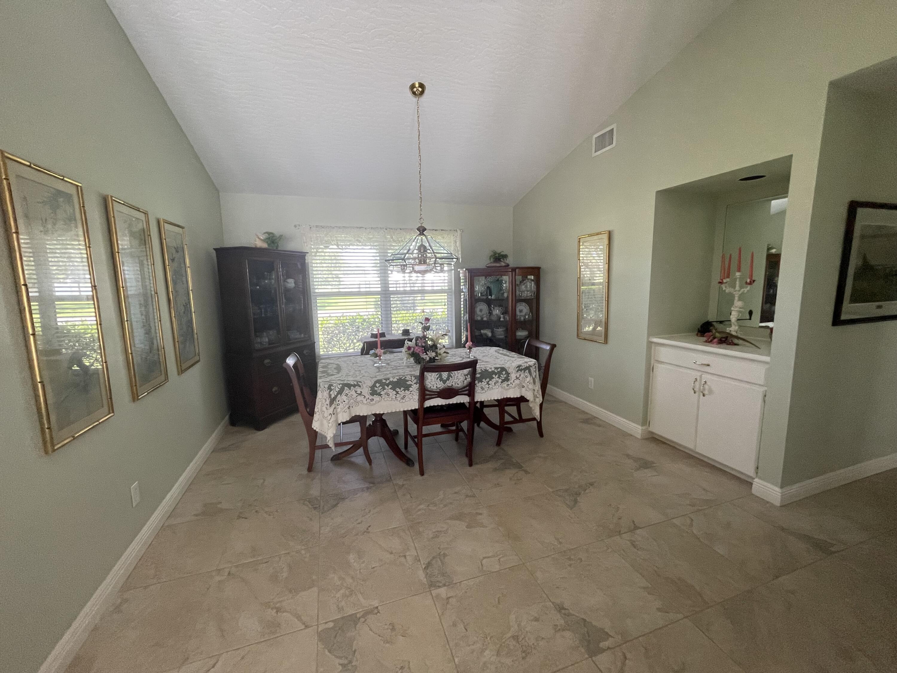 717 West Fischer Circle Sebastian, FL 32958 - Photo 7 of 12 Dining Room