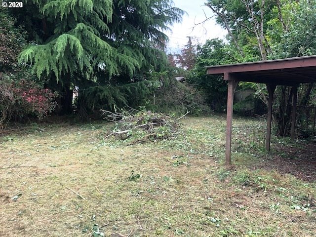 2691 North 33rd Street Springfield, OR 97477 - Photo 5 of 7
