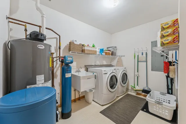 $849,900 | W11296 Red Cedar Drive, Lodi, WI 53555