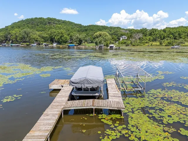 $849,900 | W11296 Red Cedar Drive, Lodi, WI 53555