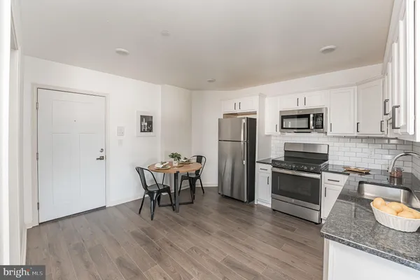 $2,375 | 6649 Ridge Avenue, Unit A210, Philadelphia, PA 19128