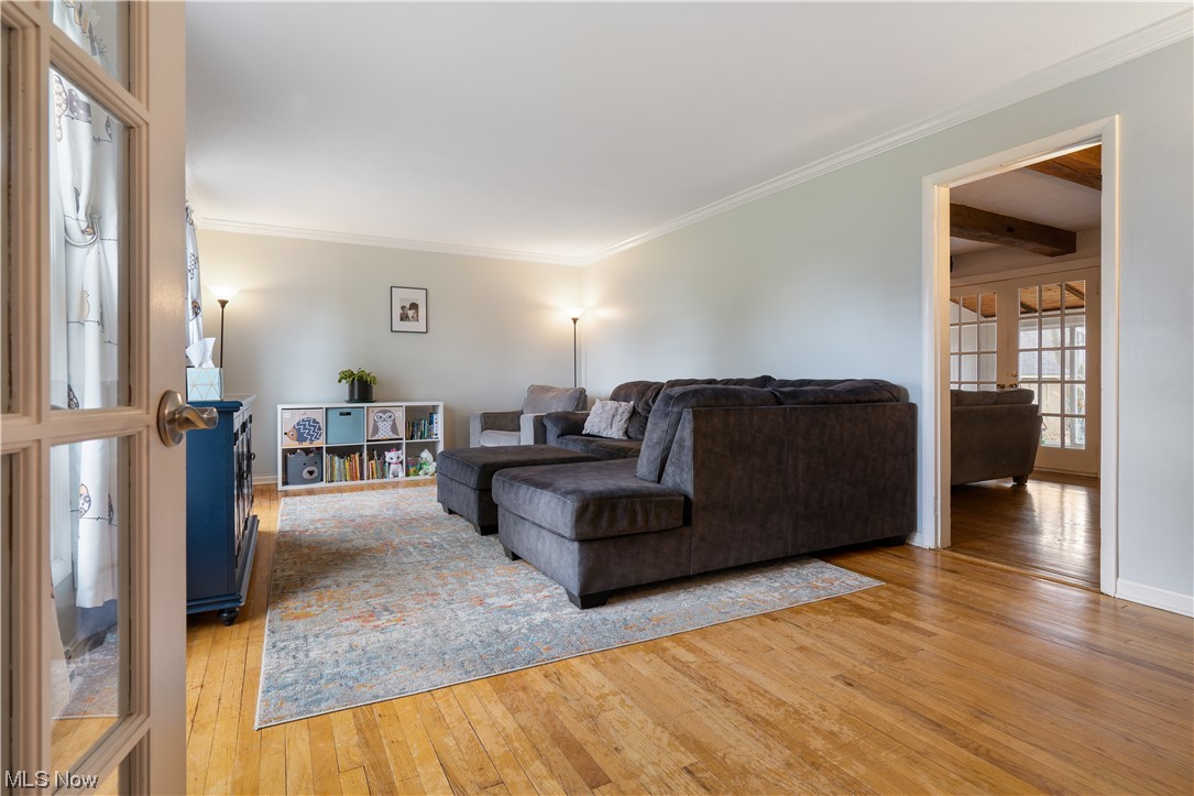 1900 Middleton Road Hudson, OH 44236 - Photo 7 of 31 Living room