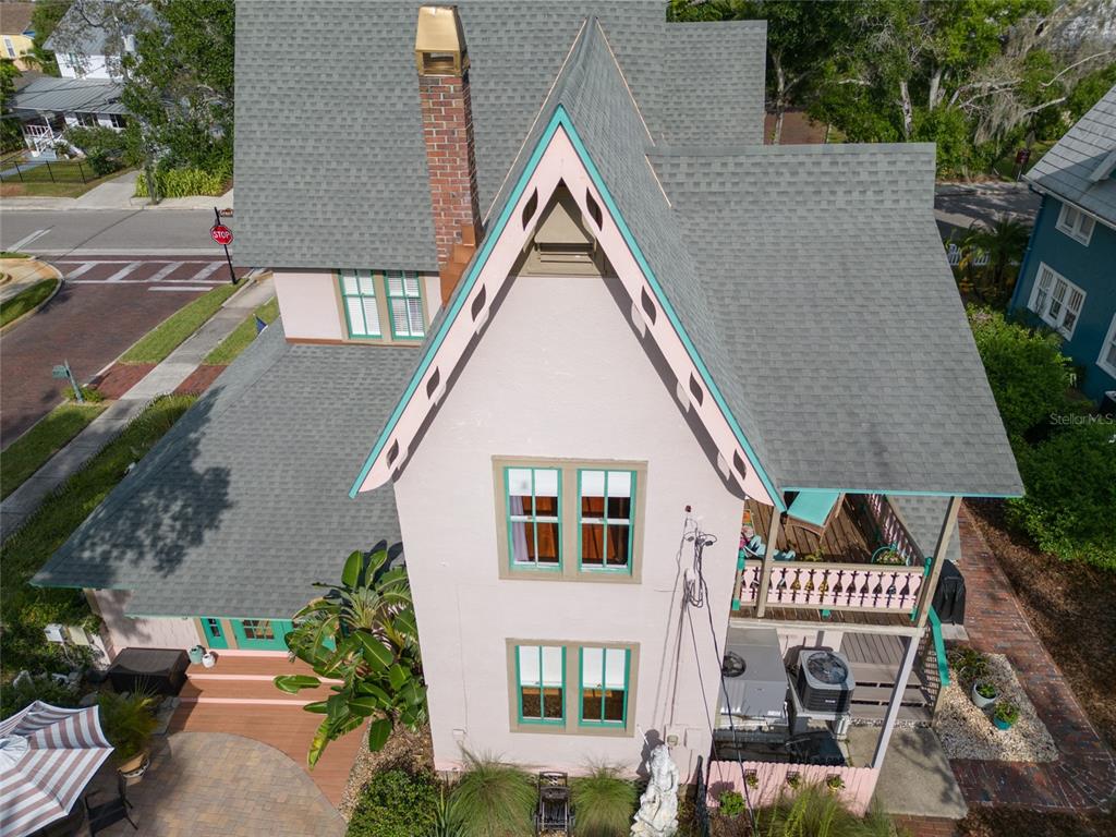 101 Read Street Tarpon Springs, FL 34689 - Photo 78 of 90 an aerial view of a house and balcony