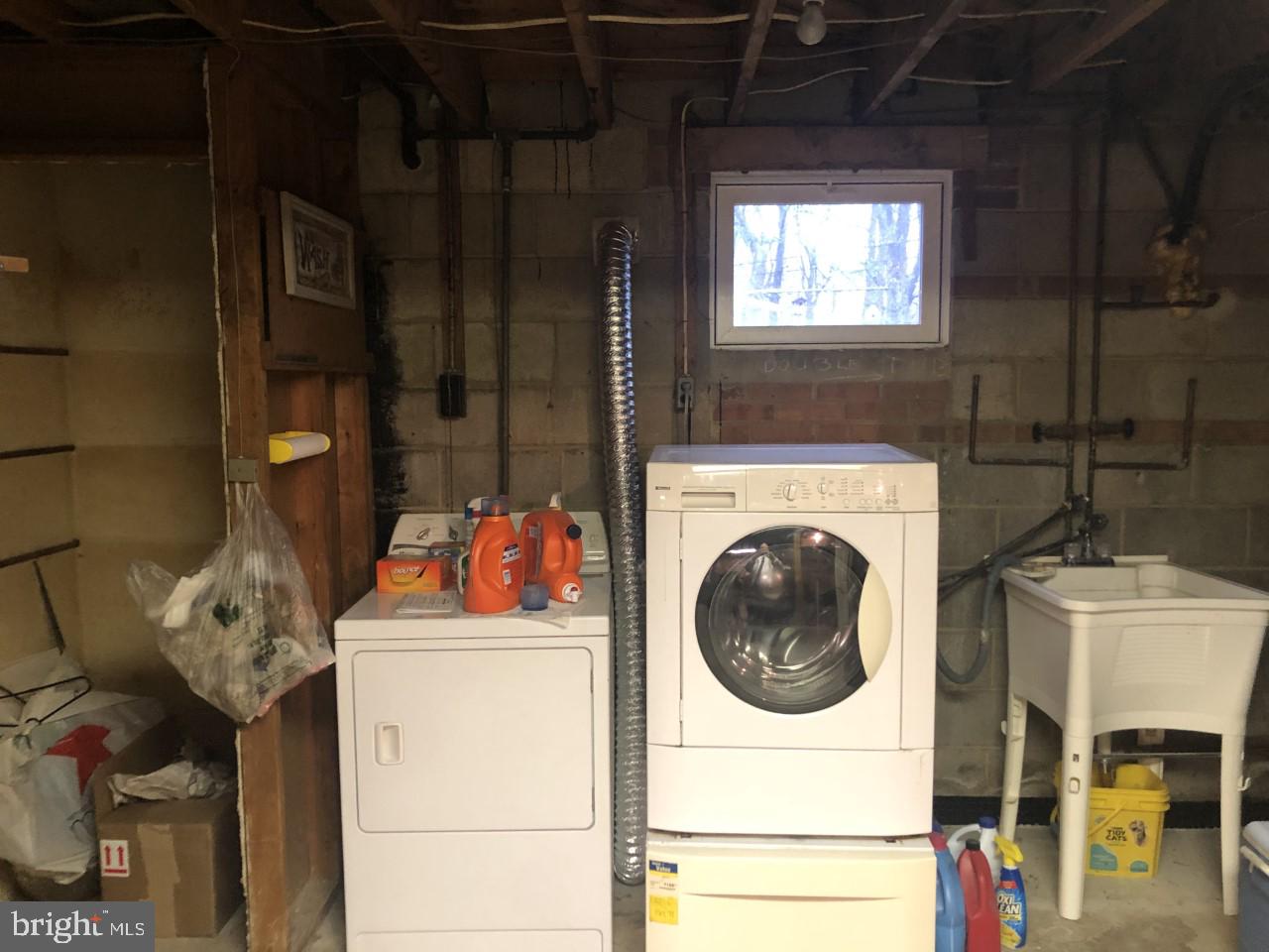 6905 Presley Road Lanham, MD 20706 - Photo 22 of 24 Laundry