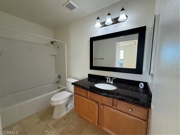 $2,500 | 375 Central, Unit 113, Riverside, CA 92507