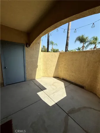 $2,500 | 375 Central, Unit 113, Riverside, CA 92507
