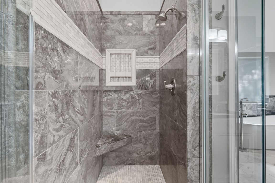 15202 Sun-Bird Lane Austin, TX 78734 - Photo 6 of 28 a bathroom with a shower