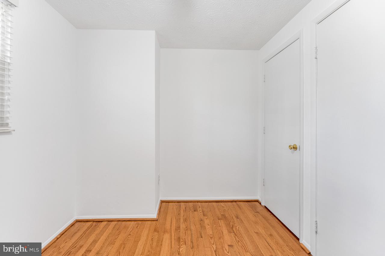 11562 Ivy Bush Court Reston, VA 20191 - Photo 11 of 23