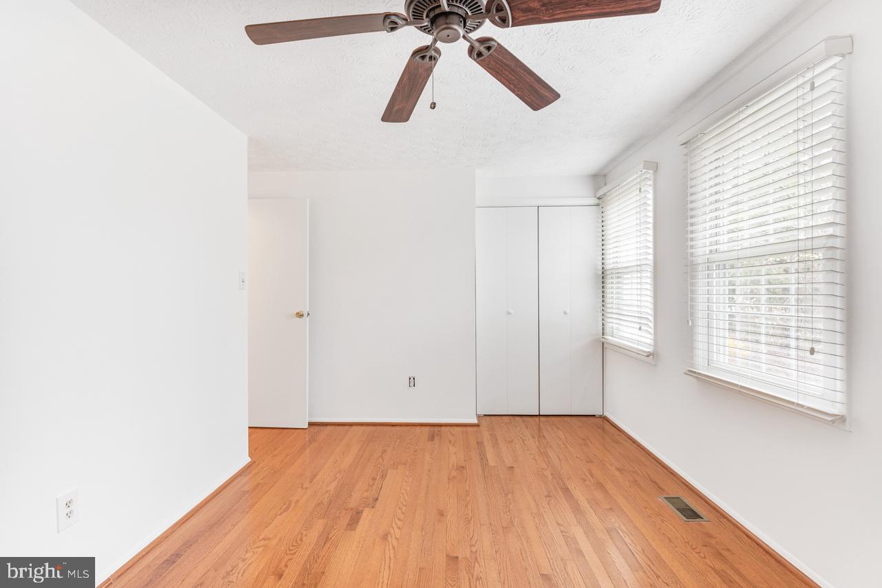 11562 Ivy Bush Court Reston, VA 20191 - Photo 16 of 23
