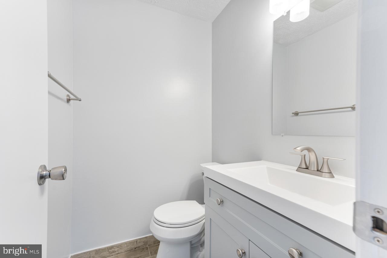 11562 Ivy Bush Court Reston, VA 20191 - Photo 17 of 23