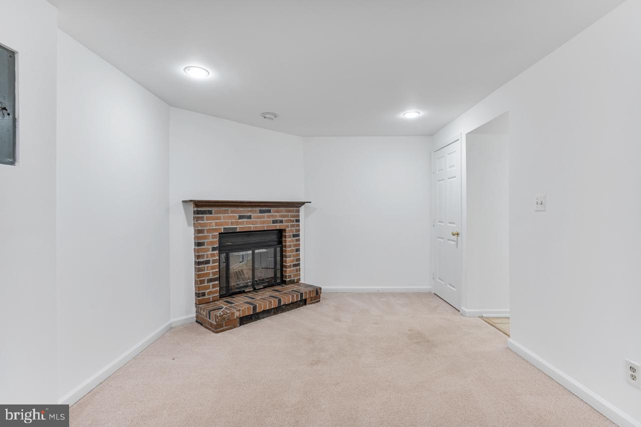 11562 Ivy Bush Court Reston, VA 20191 - Photo 21 of 23