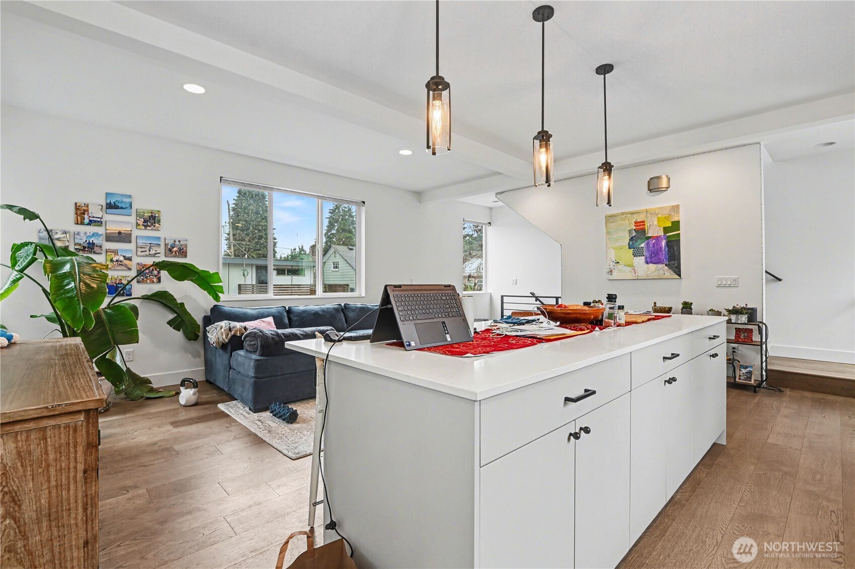 933 North 91st Street, Unit B Seattle, WA 98103 - Photo 11 of 26