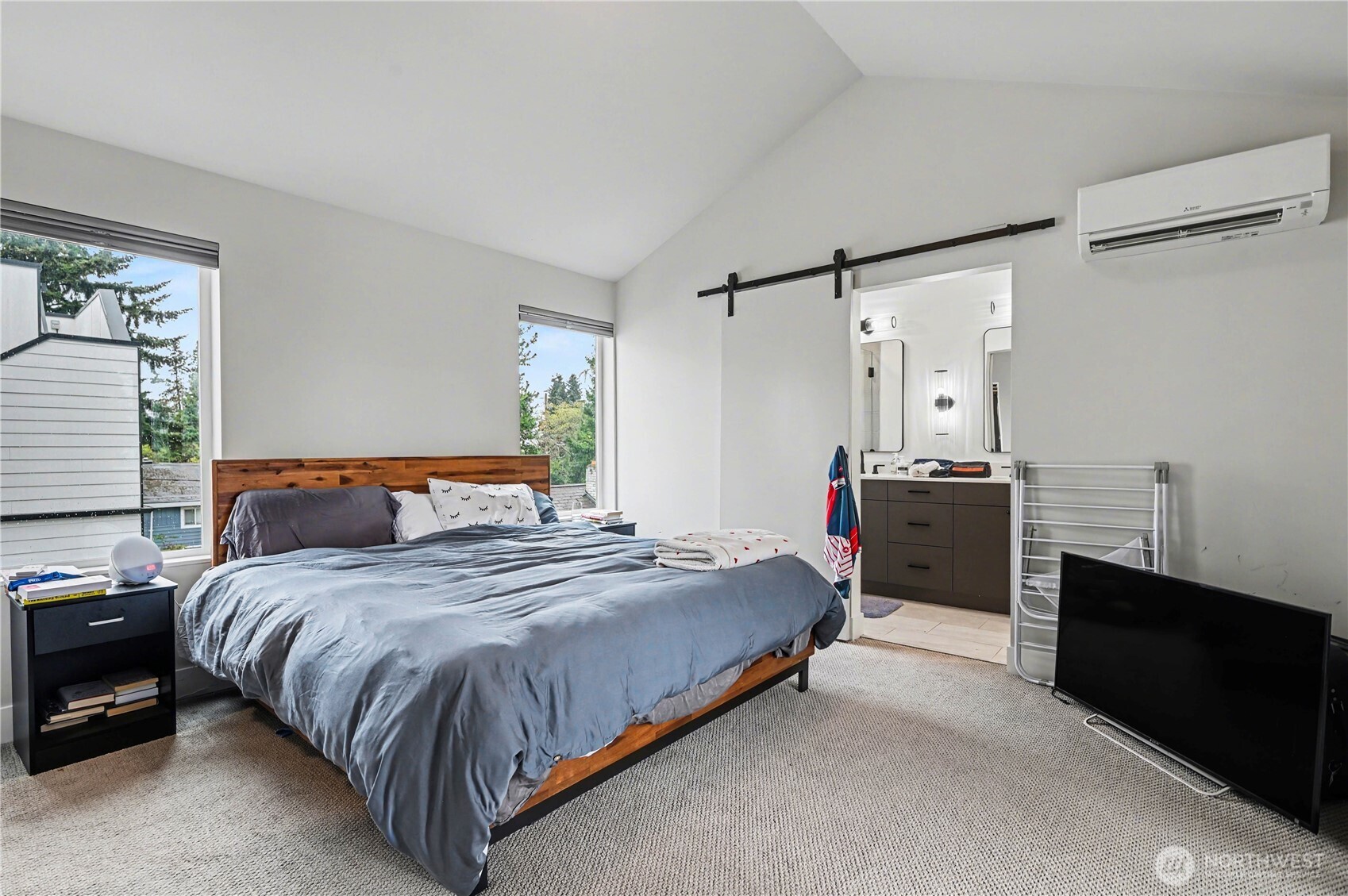 933 North 91st Street, Unit B Seattle, WA 98103 - Photo 16 of 26