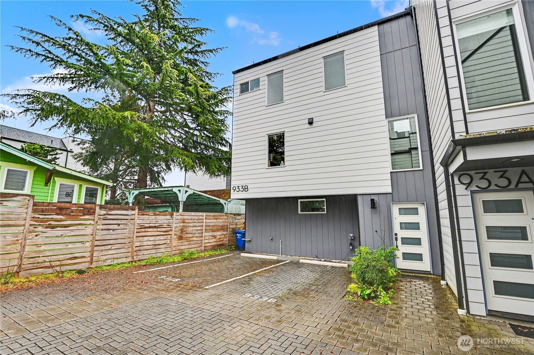 933 North 91st Street, Unit B Seattle, WA 98103 - Photo 25 of 26