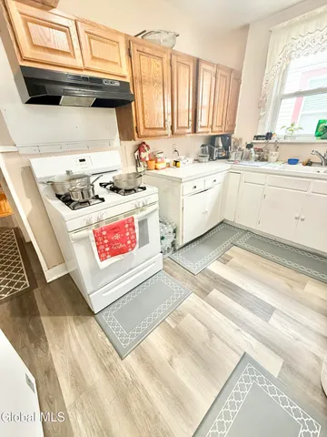 $360,000 | 5 Hawk Street, Schenectady, NY 12307