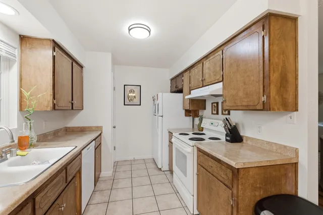 $899,000 | 10 West 9th Street, Clovis, CA 93612