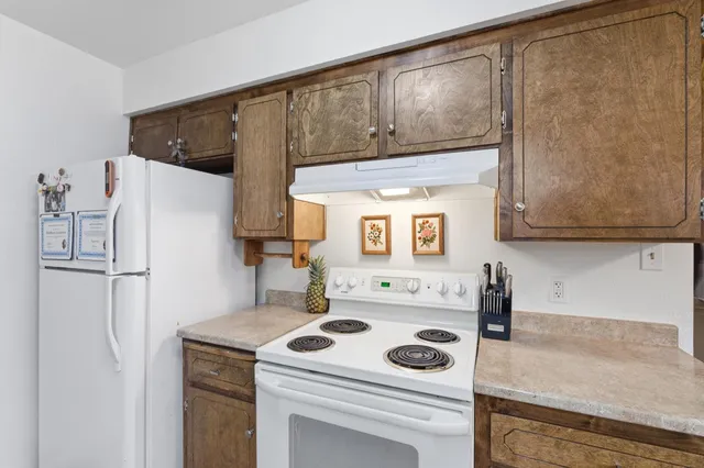 $899,000 | 10 West 9th Street, Clovis, CA 93612