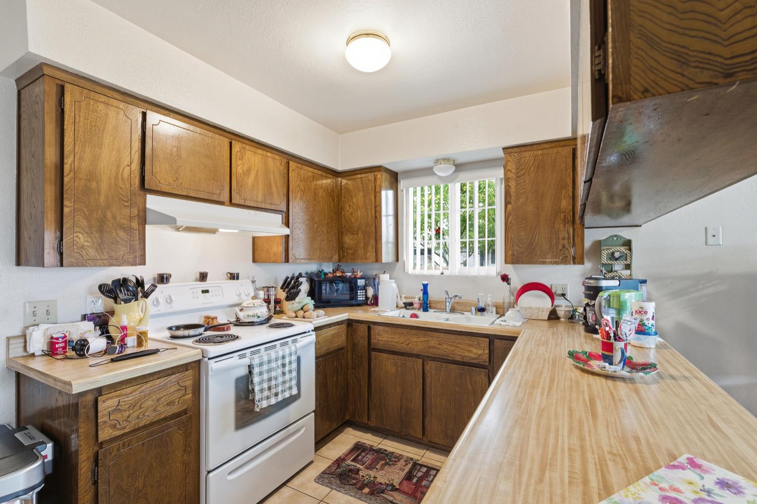 10 West 9th Street Clovis, CA 93612 - Photo 35 of 61