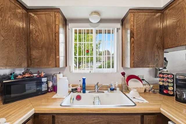 $899,000 | 10 West 9th Street, Clovis, CA 93612