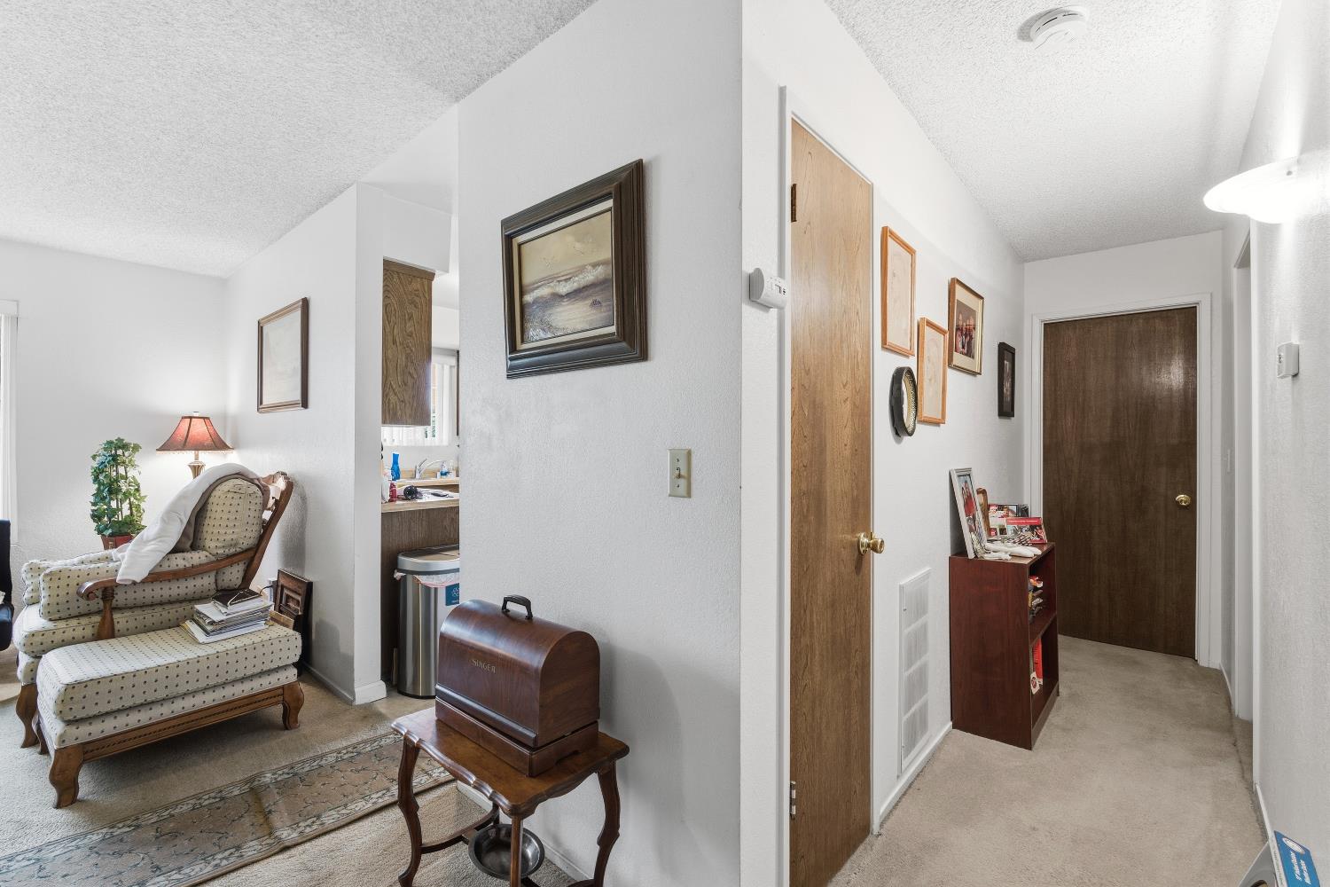 10 West 9th Street Clovis, CA 93612 - Photo 39 of 61