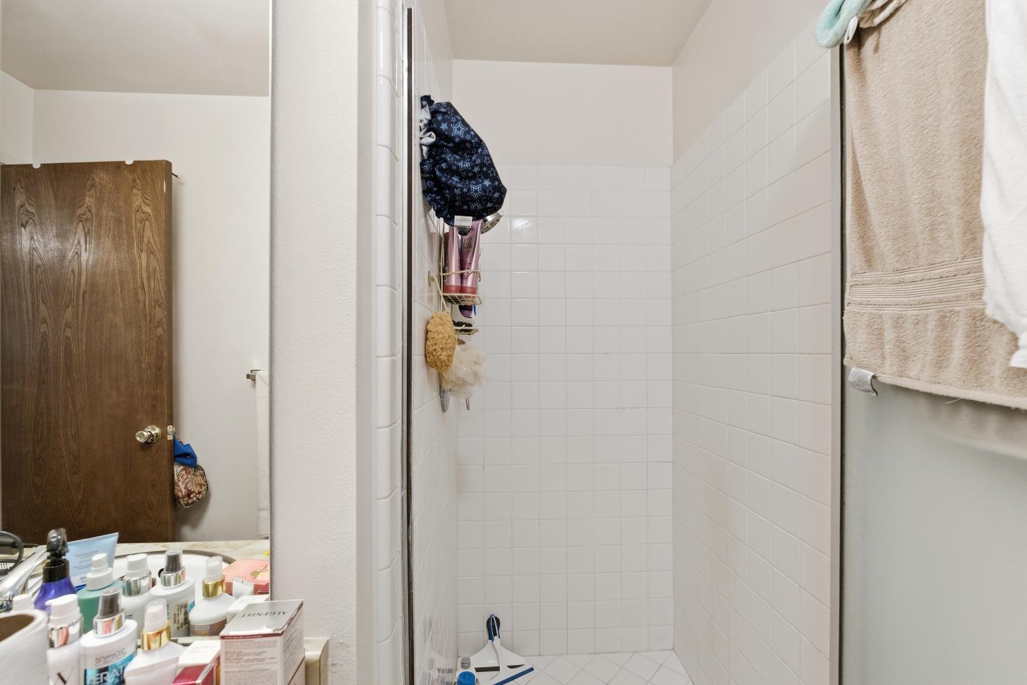 10 West 9th Street Clovis, CA 93612 - Photo 44 of 61