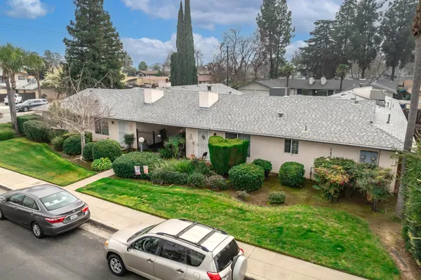 $910,655 | 10 West 9th Street, Clovis, CA 93612