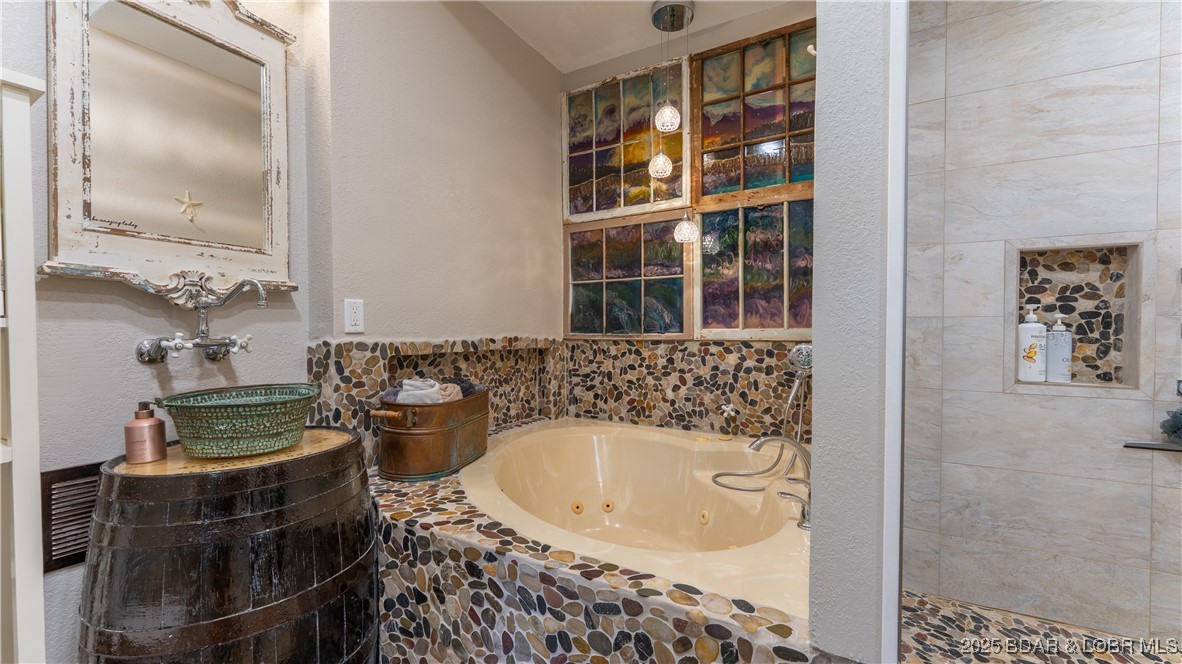 960 Spring Cove Road Sunrise Beach, MO 65079 - Photo 16 of 50