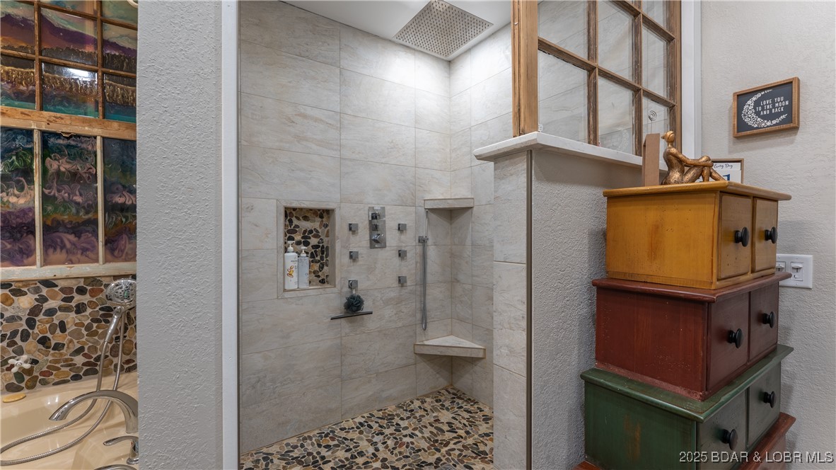 960 Spring Cove Road Sunrise Beach, MO 65079 - Photo 18 of 50