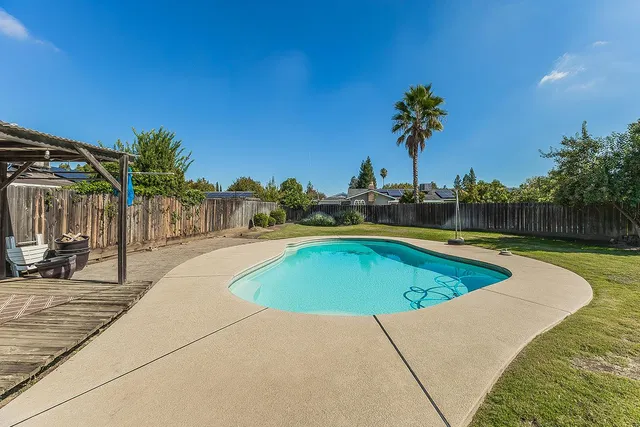 $490,000 | 1895 Dennis Avenue, Clovis, CA 93611