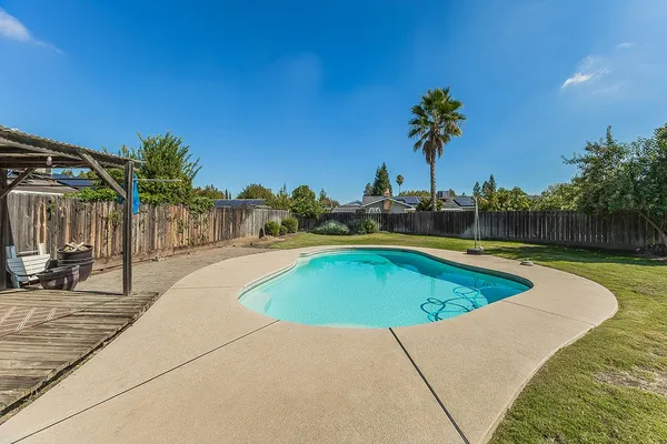 $505,000 | 1895 Dennis Avenue, Clovis, CA 93611
