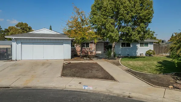 $505,000 | 1895 Dennis Avenue, Clovis, CA 93611