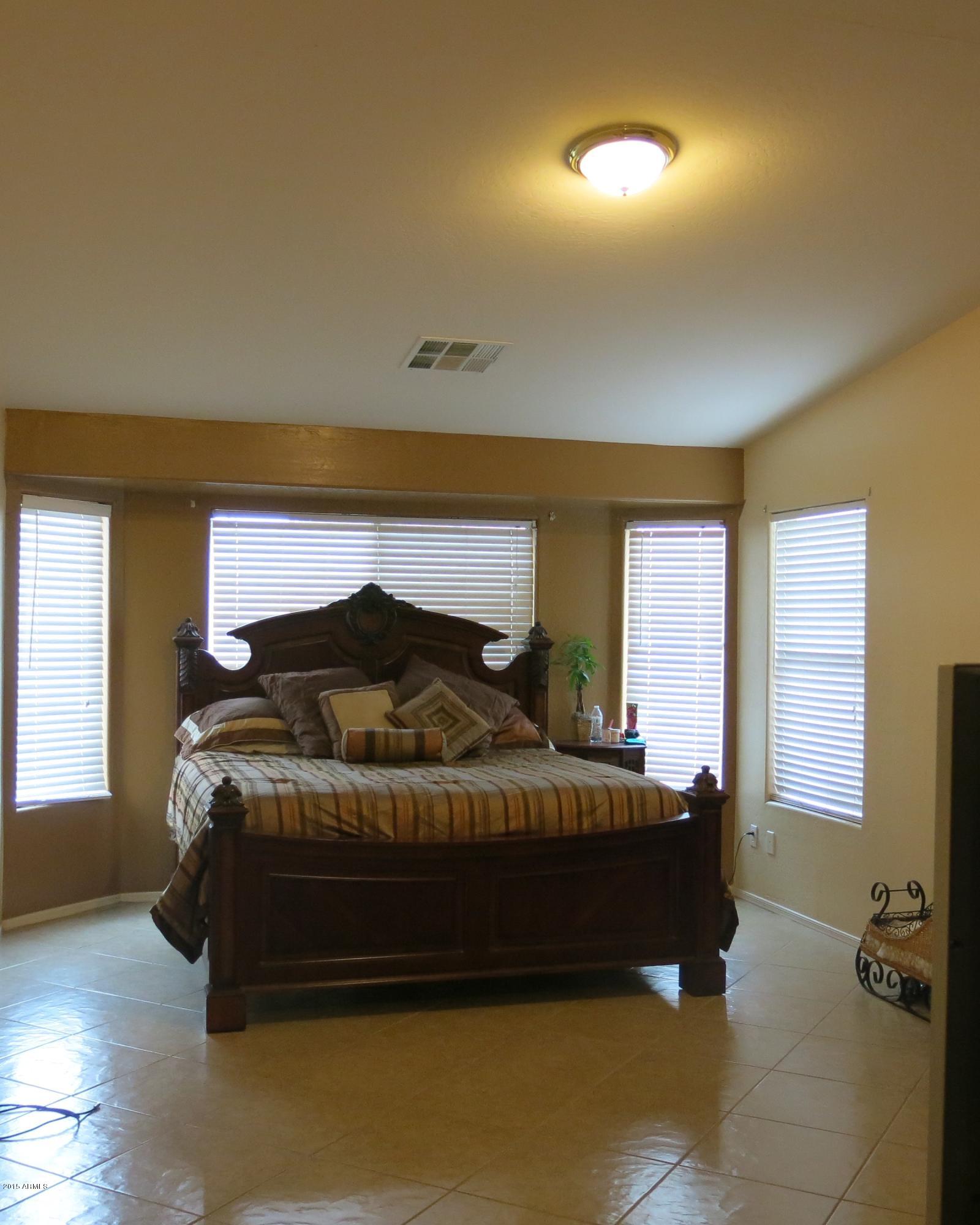 7323 West Cordes Road Phoenix, AZ 85043 - Photo 9 of 23 IMG_8428