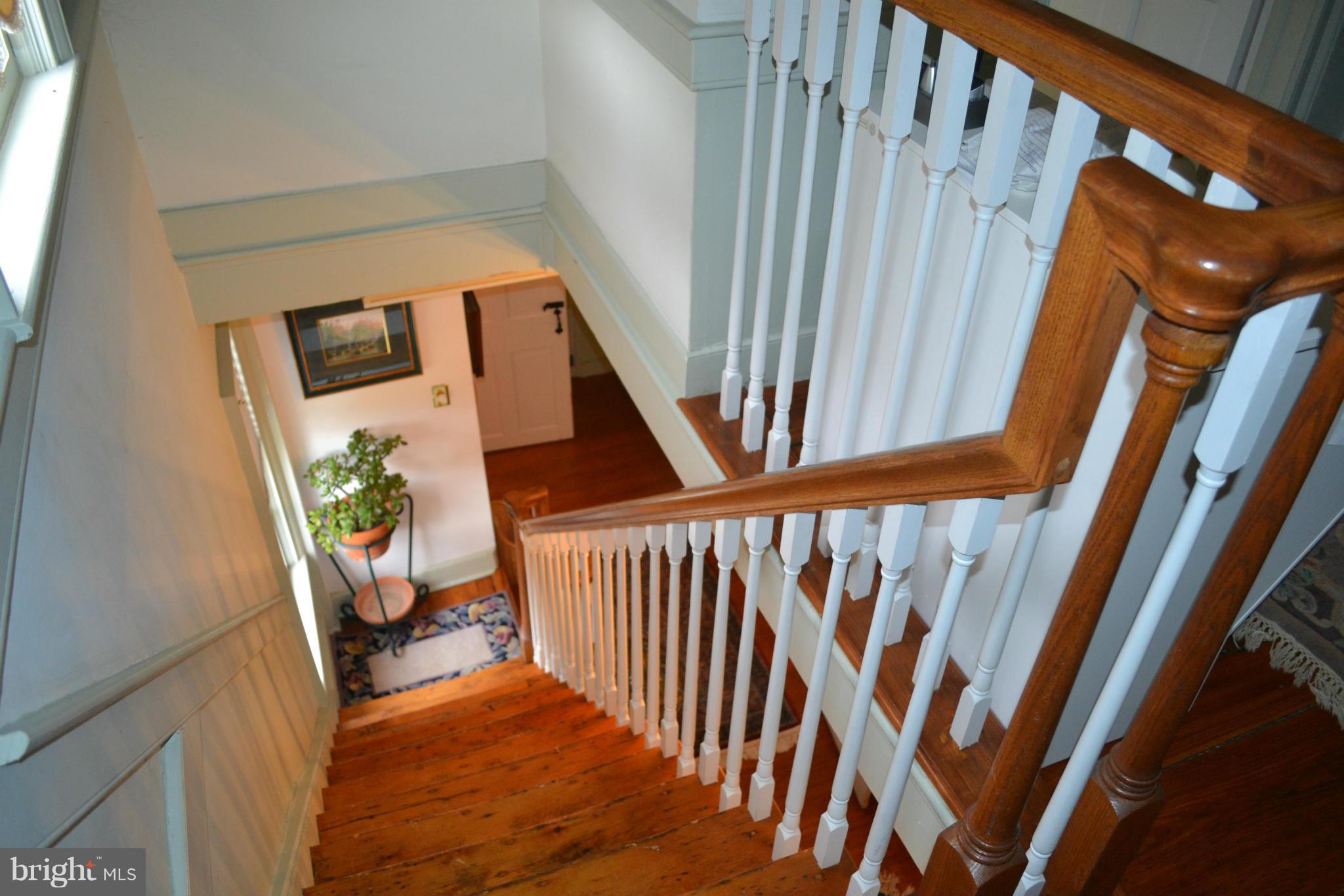 5635 Old Ridge Path Lane Lothian, MD 20711 - Photo 10 of 30 Front Stairs