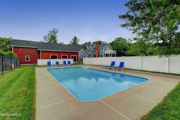 $1,695,000 | 1 Devon Road, Stockbridge, MA 01262