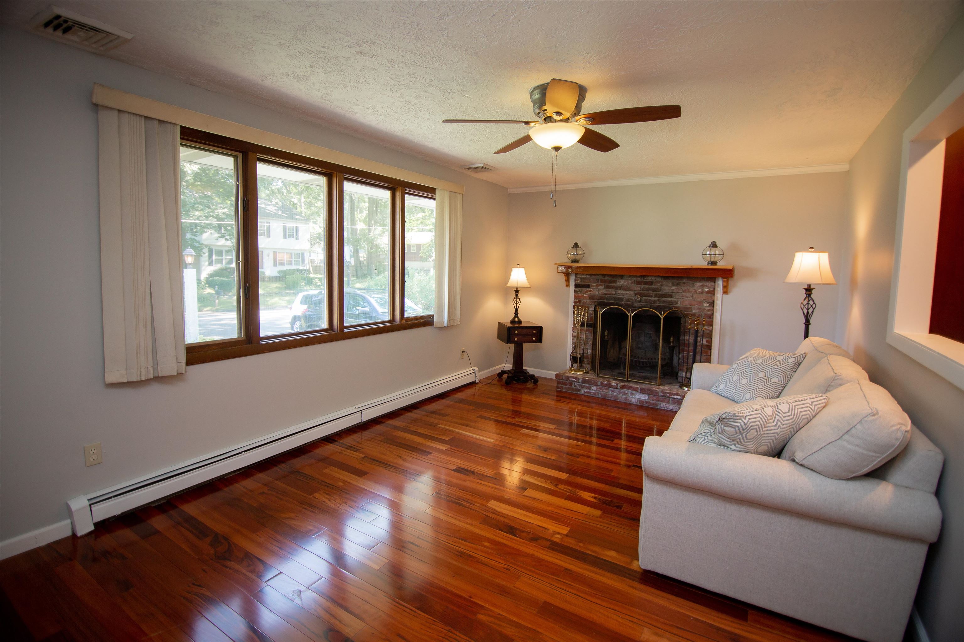 13 Emerson Road Nashua, NH 03062 - Photo 1 of 24