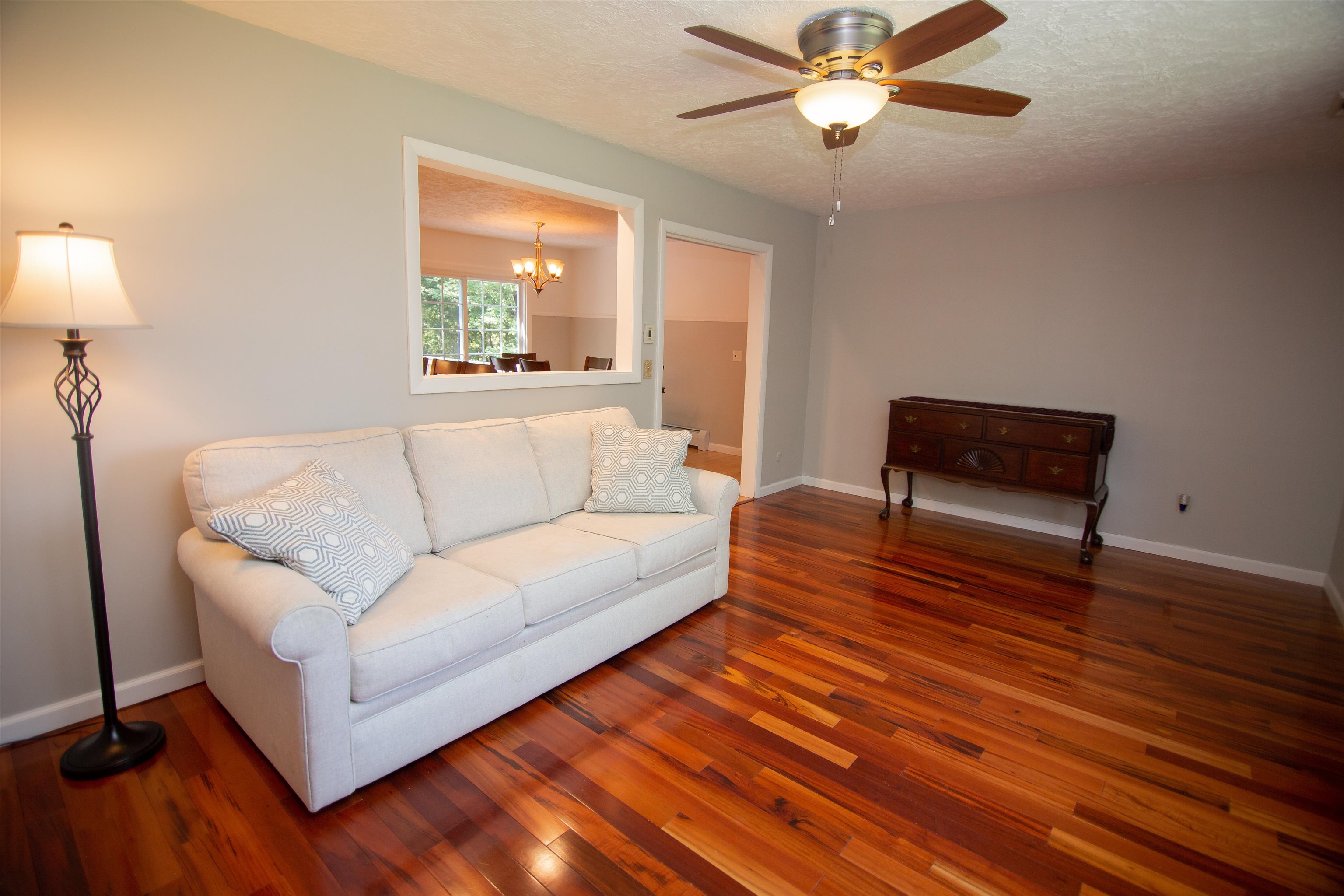 13 Emerson Road Nashua, NH 03062 - Photo 3 of 24