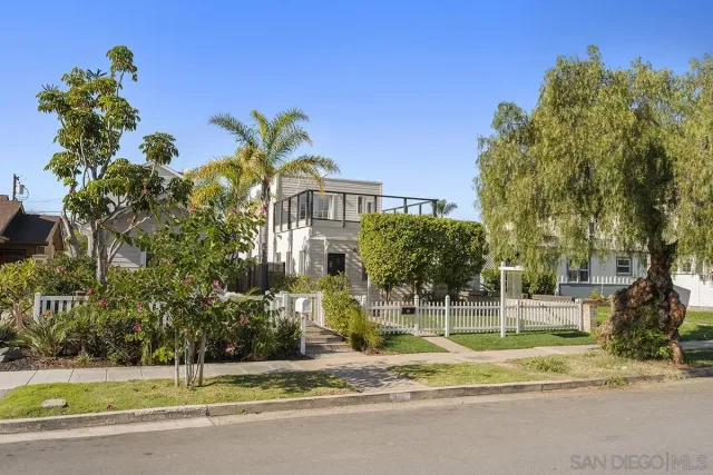 $2,795,000 | 812 H Avenue, Coronado, CA 92118
