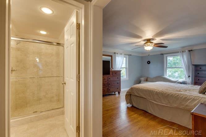 1376 Harvard Road Grosse Pointe Park, MI 48230 - Photo 17 of 32