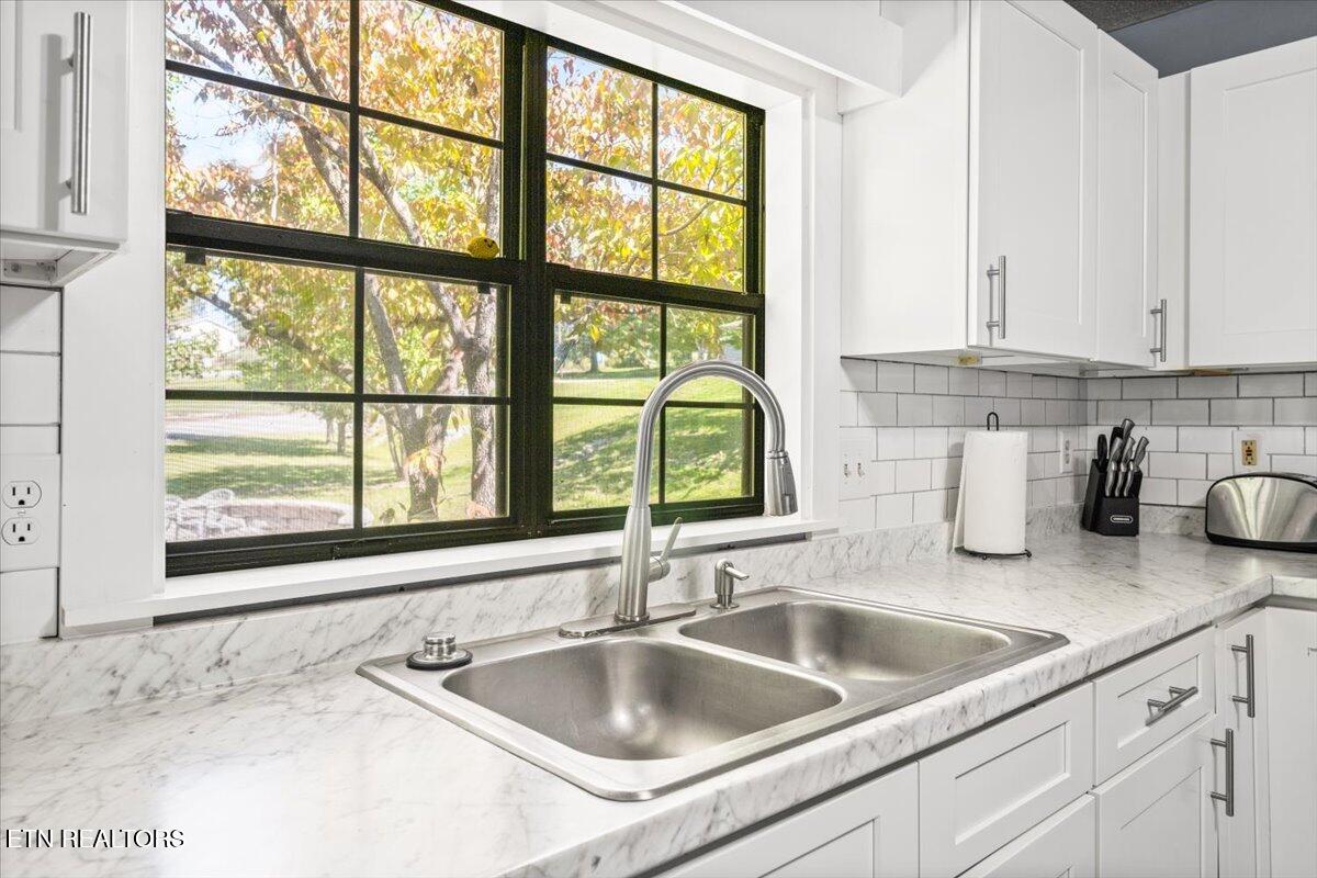 728 Indian River Boat Dock Road Jacksboro, TN 37757 - Photo 6 of 37 07-HOME 1