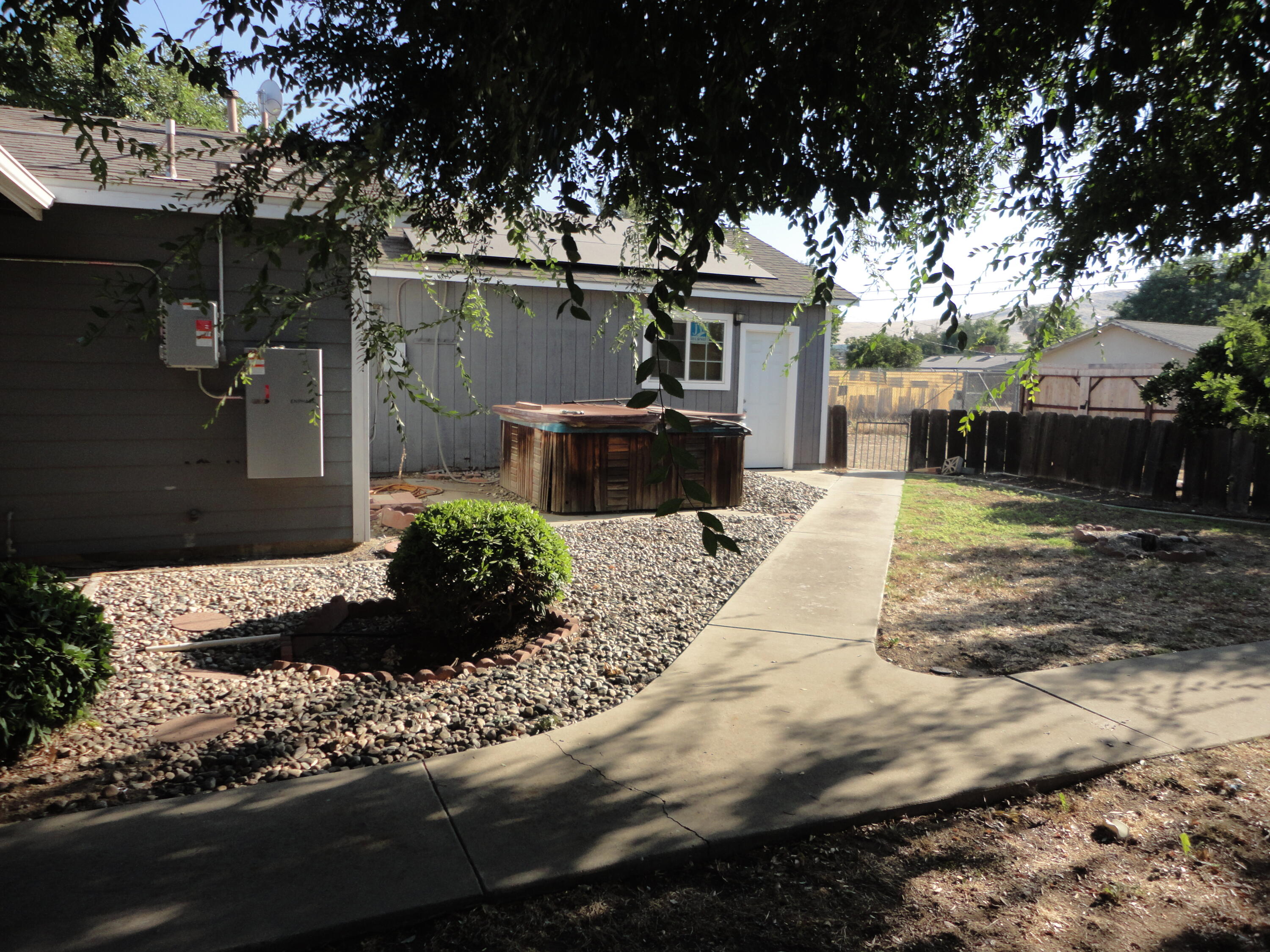 326 Sycamore Avenue Lindsay, CA 93247 - Photo 43 of 47 DSC04839