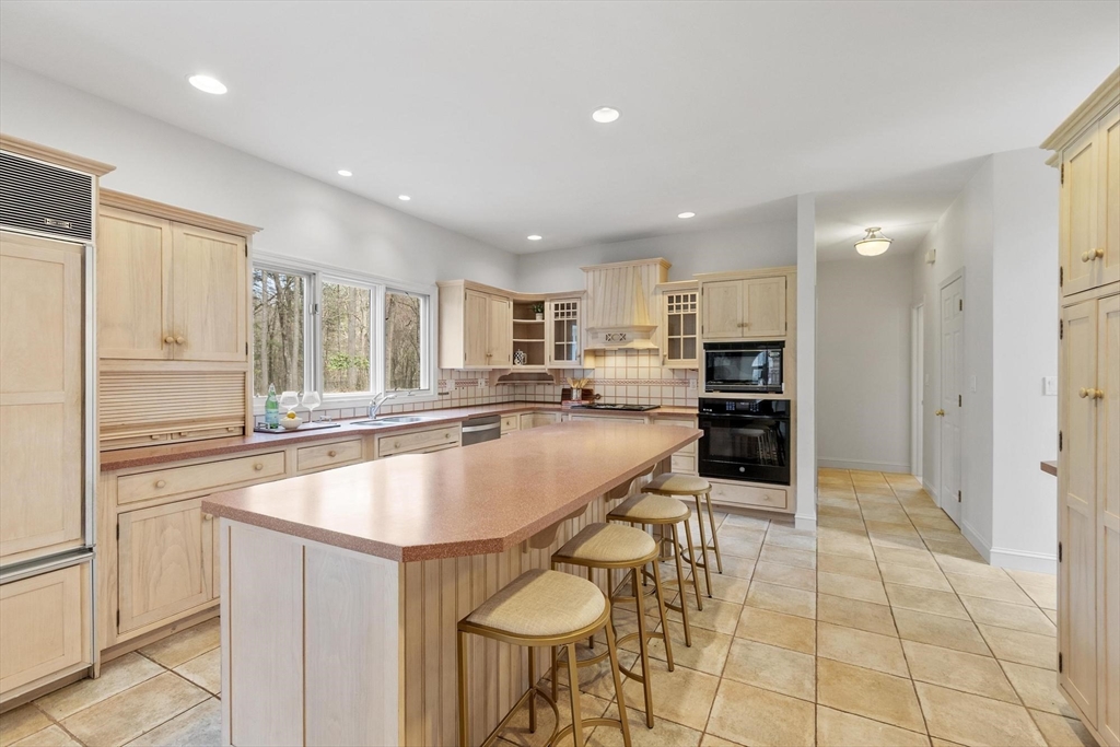 78 Cutters Ridge Road Carlisle, MA 01741 - Photo 11 of 42 Gallery Image 11