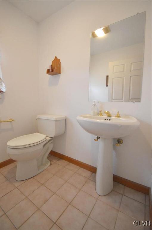 4678 Fairway Road Bethlehem, PA 18020 - Photo 12 of 19 Gallery Image 12