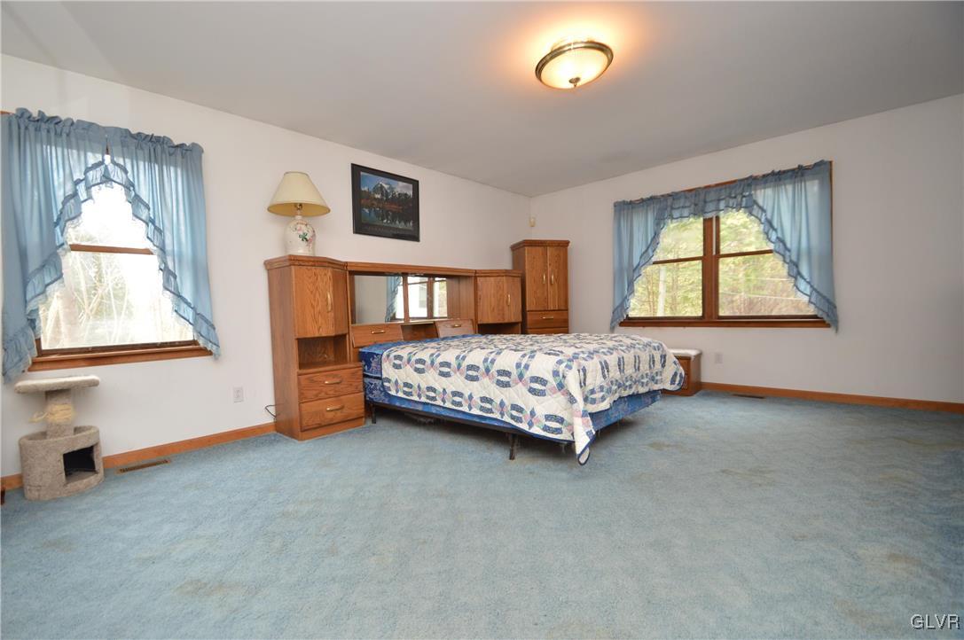 4678 Fairway Road Bethlehem, PA 18020 - Photo 13 of 19 Gallery Image 13