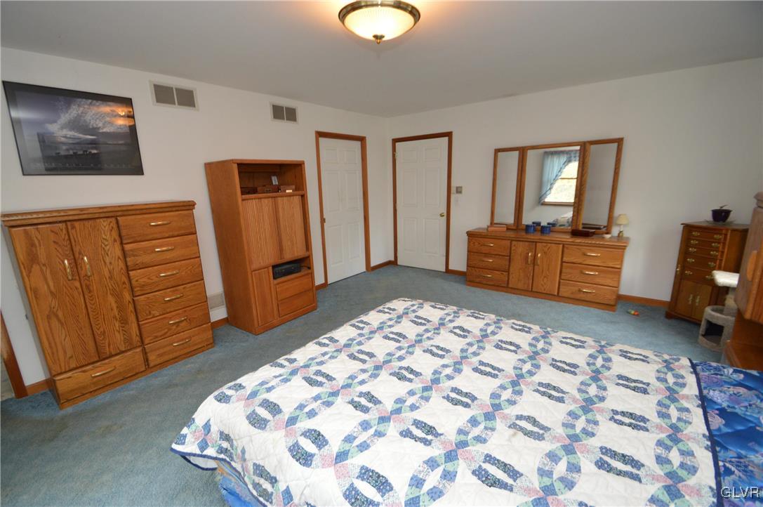 4678 Fairway Road Bethlehem, PA 18020 - Photo 14 of 19 Gallery Image 14