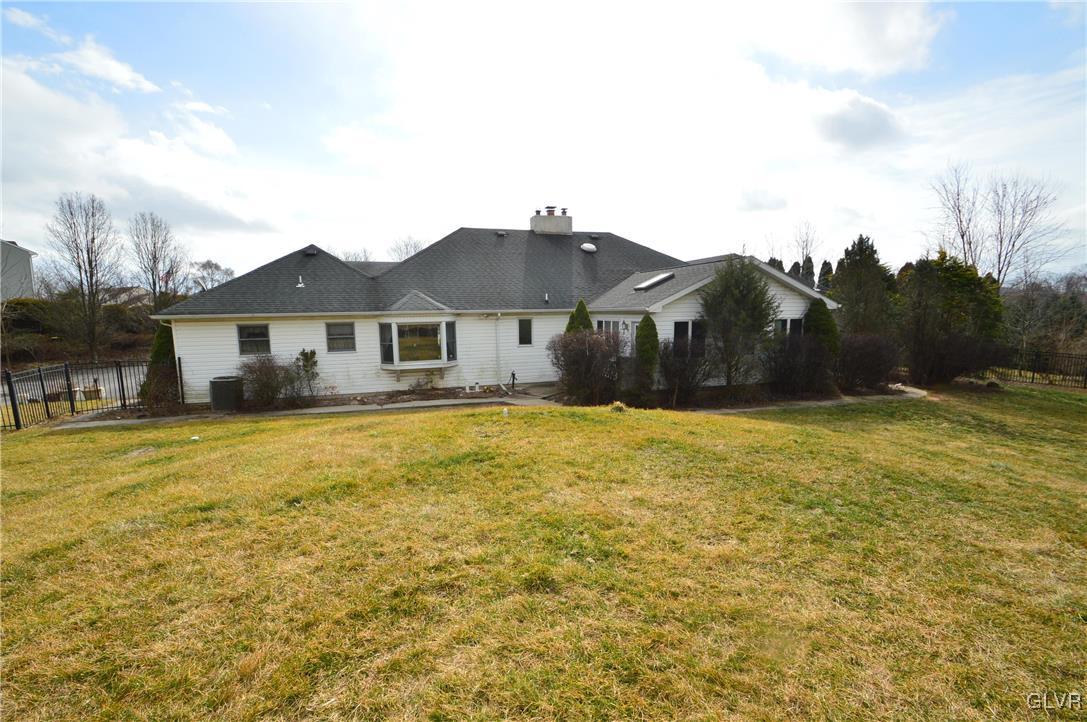 4678 Fairway Road Bethlehem, PA 18020 - Photo 16 of 19 Gallery Image 16