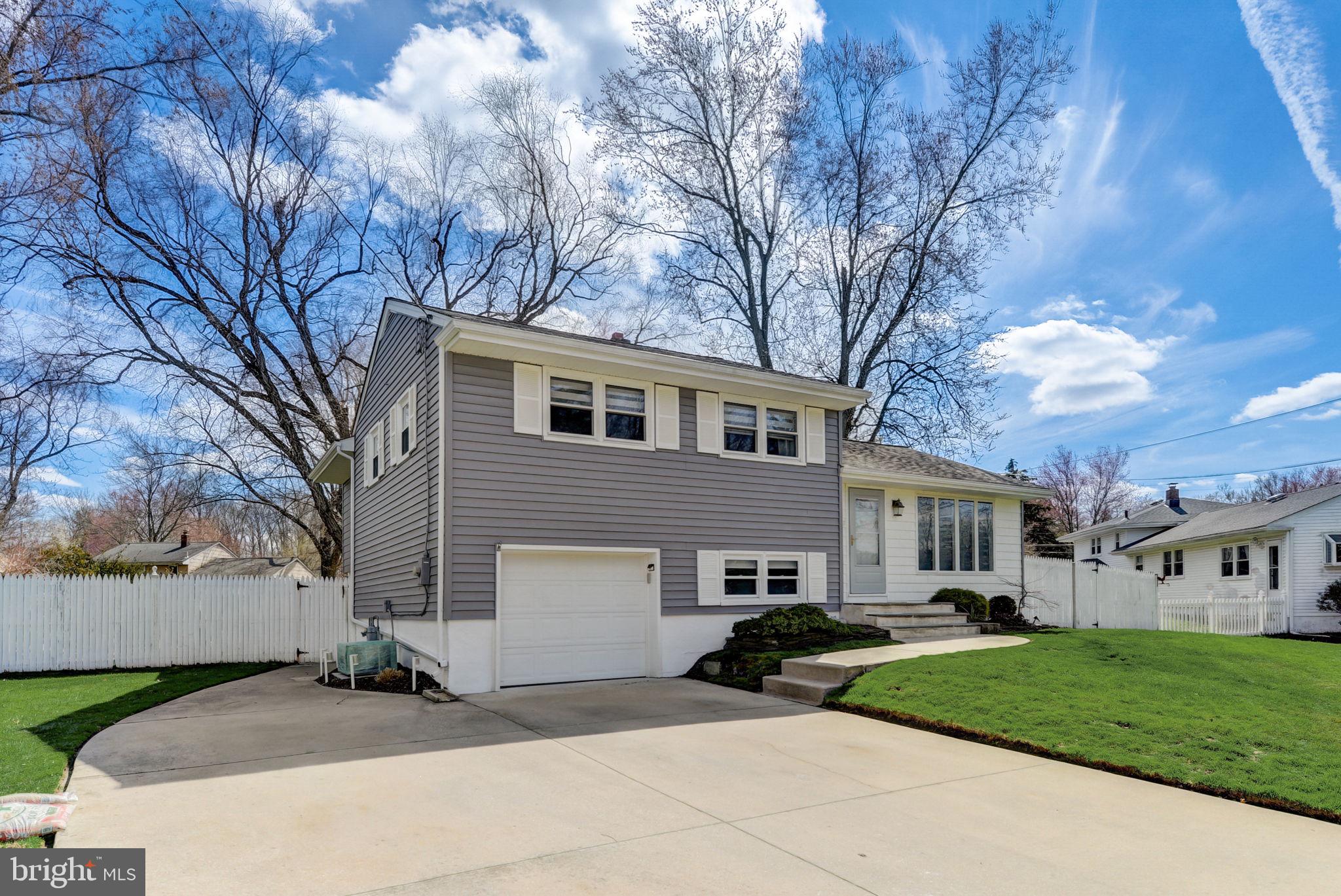 37 Cedarcroft Road Gibbsboro, NJ 08026 - Photo 2 of 58