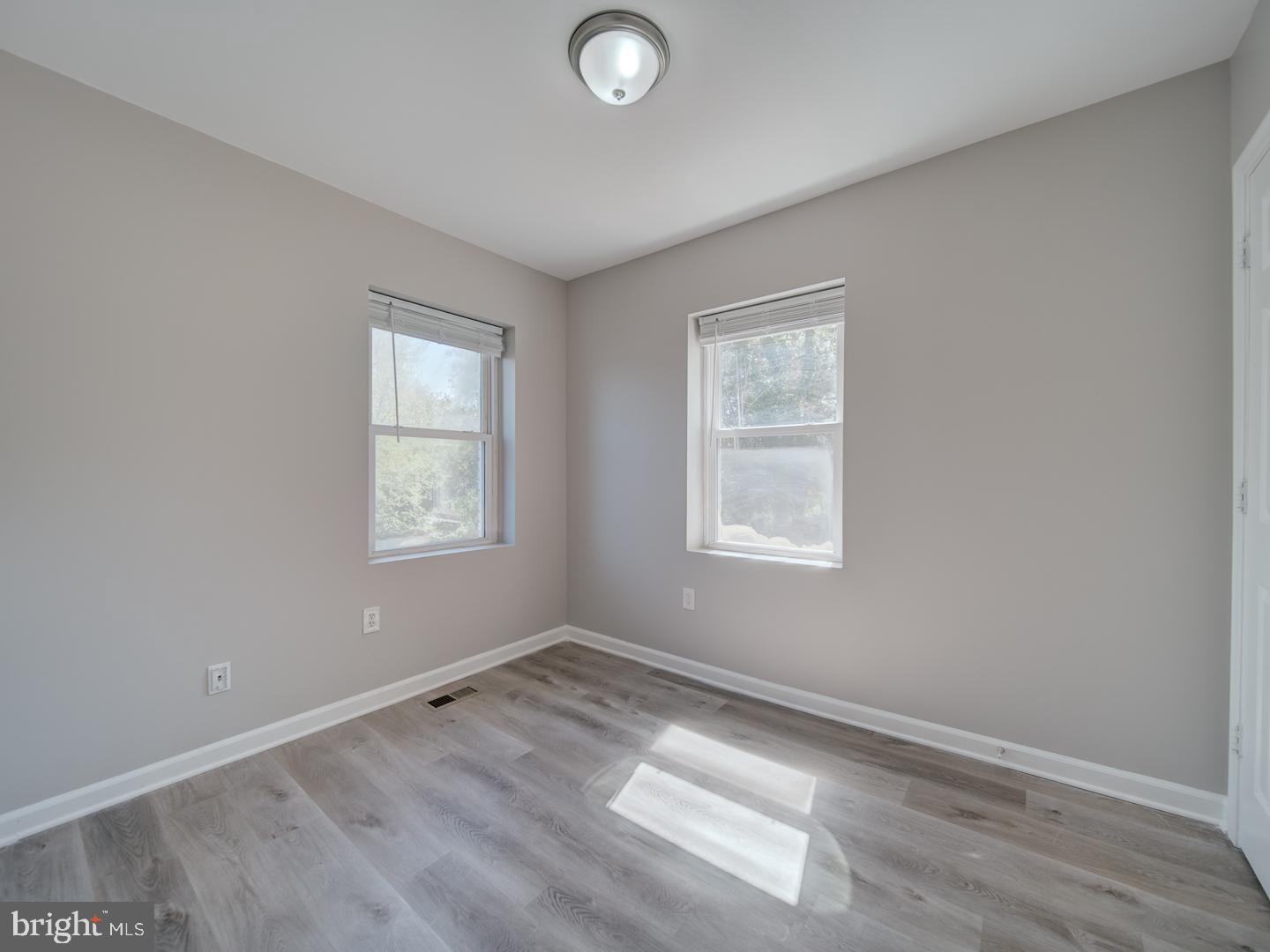 4217 Vine Street Capitol Heights, MD 20743 - Photo 28 of 60 an empty room with a window