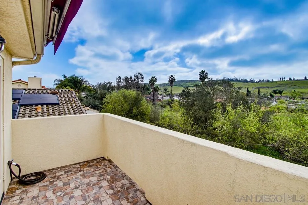 12701 Oak Knoll Road Poway, CA 92064 - Photo 21 of 47 Balcony