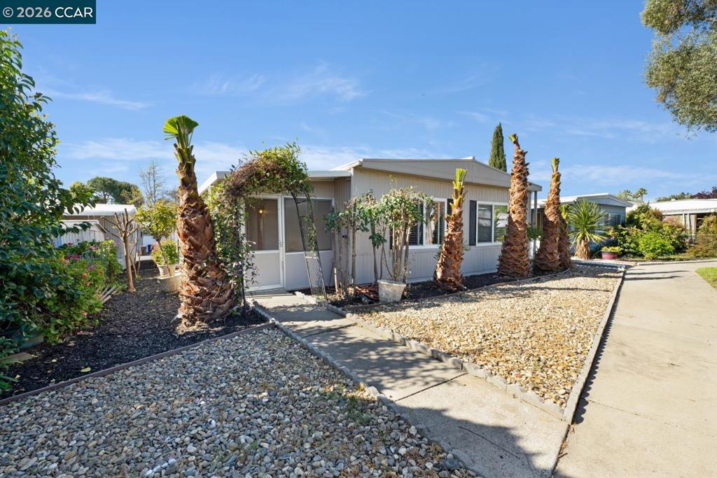 2159 Dalis Drive Concord, CA 94520 - Photo 2 of 45