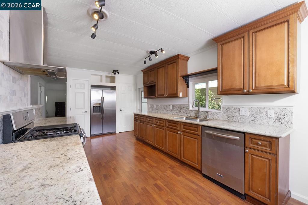 2159 Dalis Drive Concord, CA 94520 - Photo 6 of 45